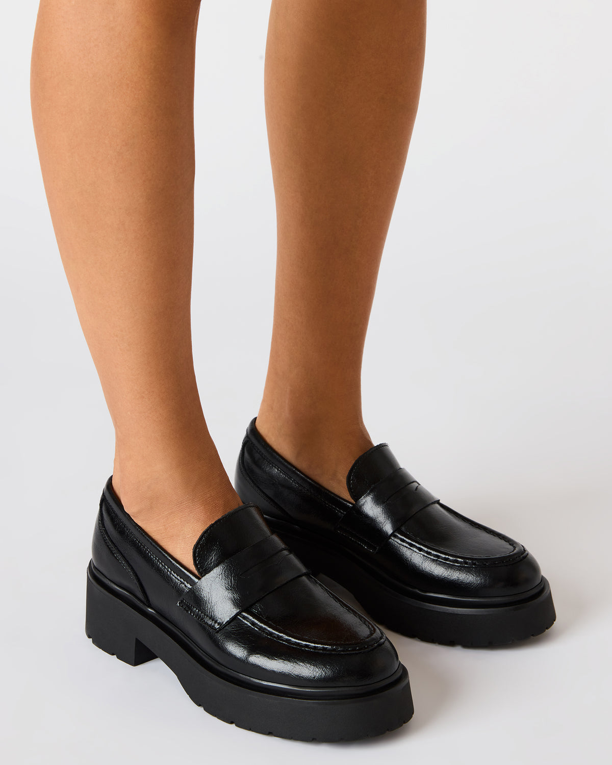 LAYKEN-H Black/White Platform Lug Women's Loafer