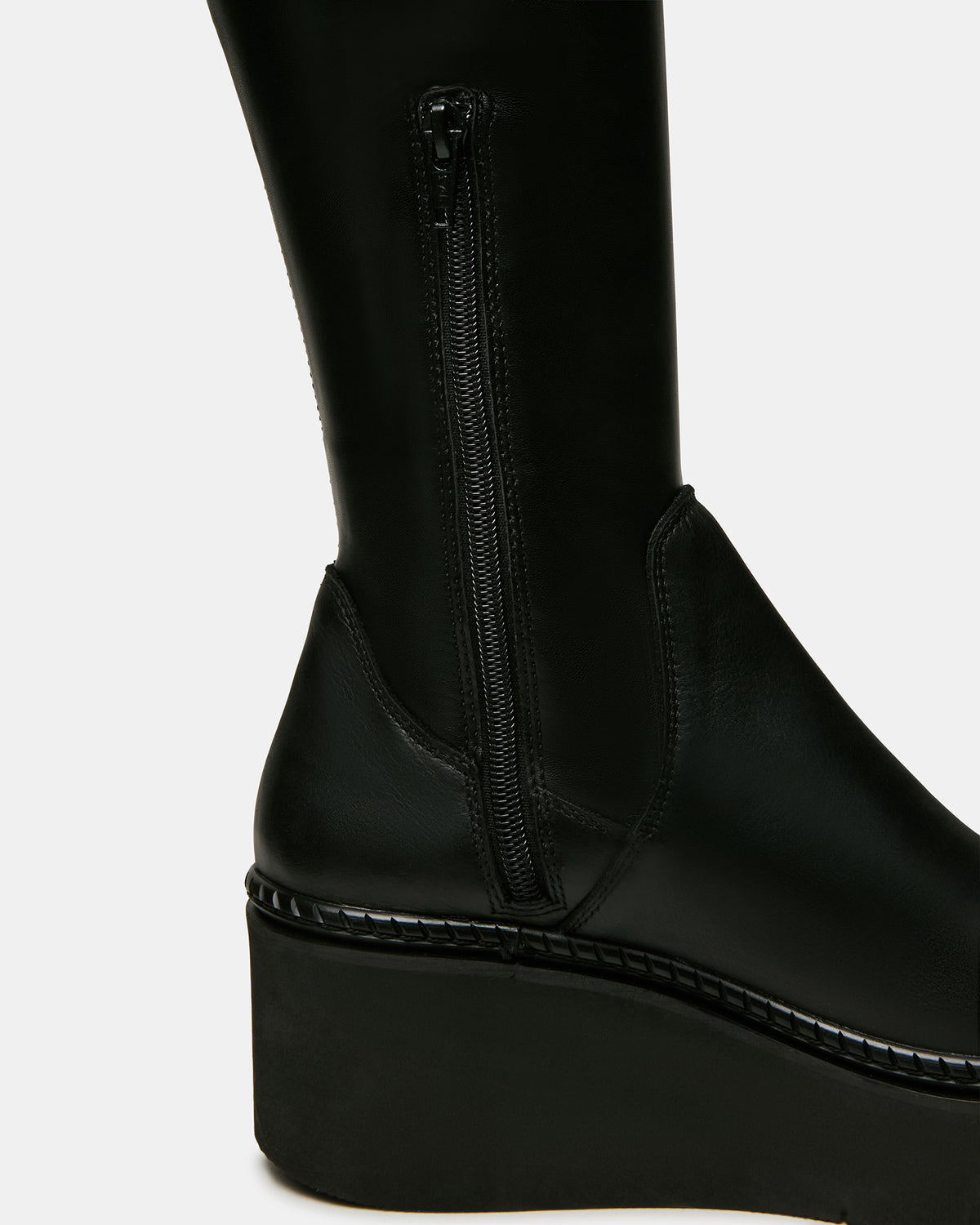 DRACO Black Knee-High Round-Toe Platform Women's Boot