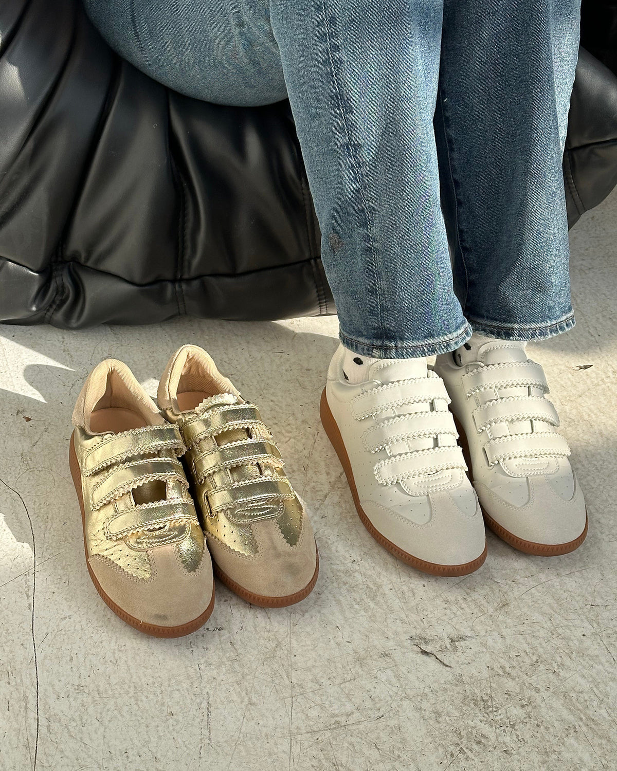 MOMENTUM Gold Velcro Low-Top Women's Sneakers