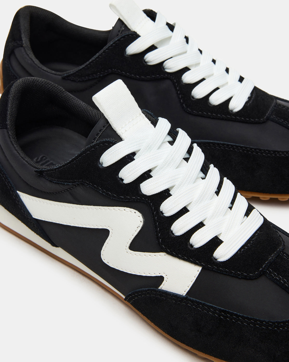 CASPER Black/White Low-Top Lace-Up Women's Sneaker