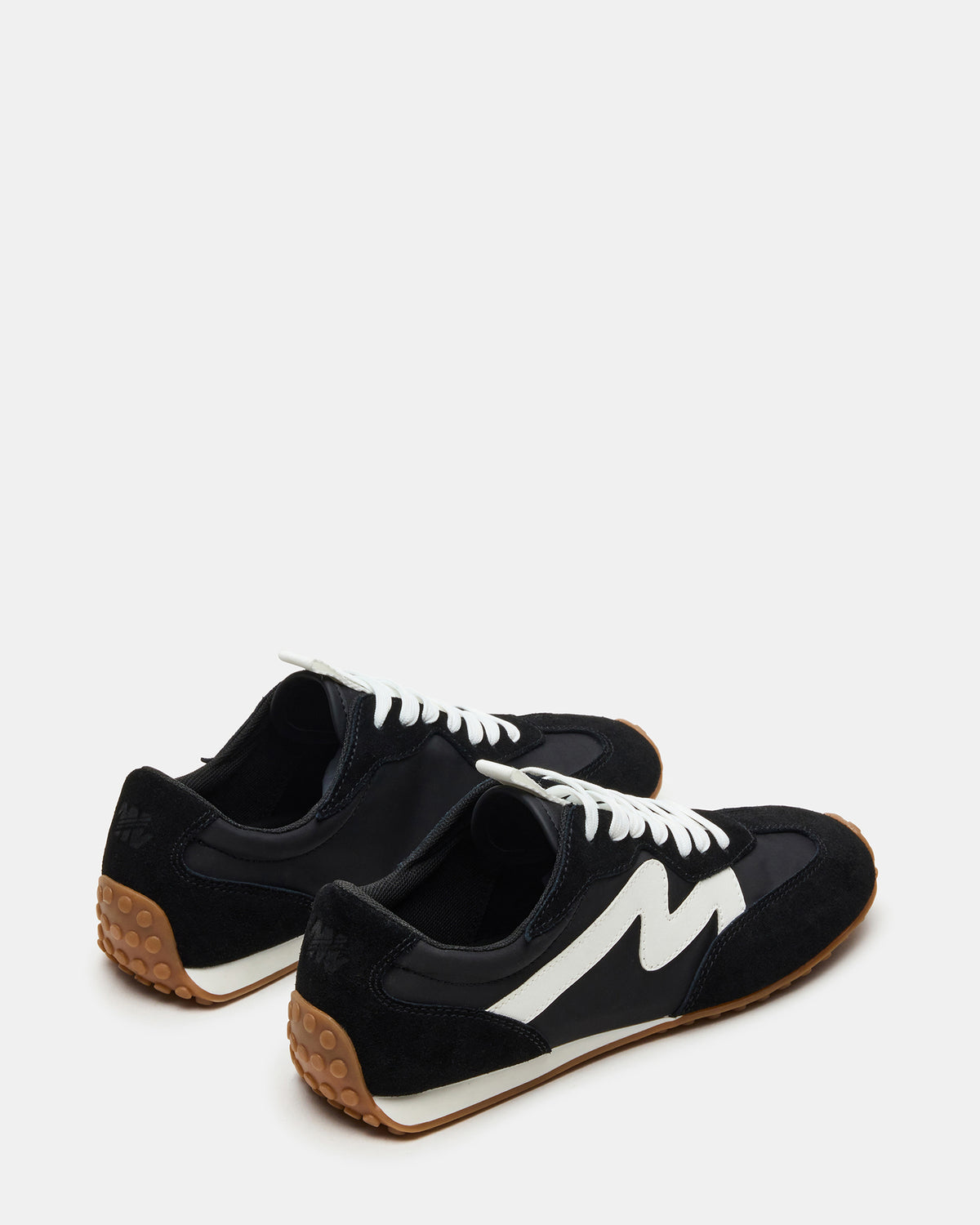 CASPER Black/White Low-Top Lace-Up Women's Sneaker