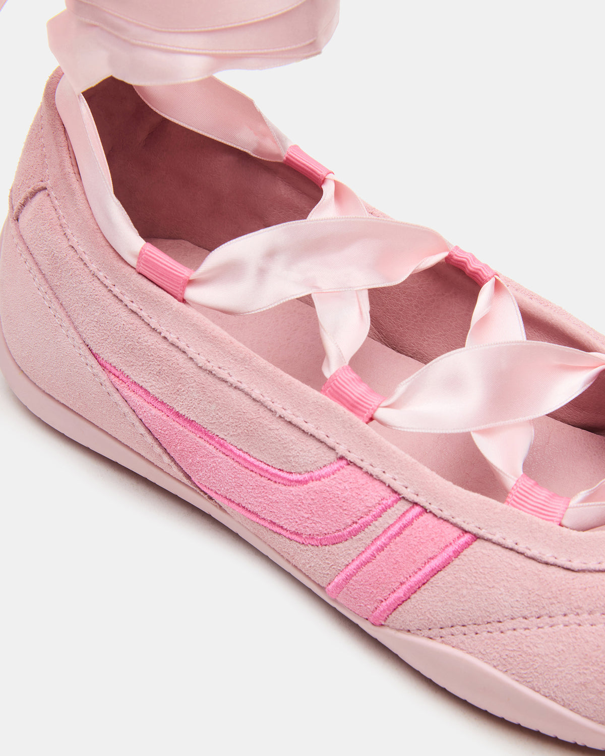 PROMISE Pink Suede Low-Top Lace-Up Ribbon Women's Sneaker