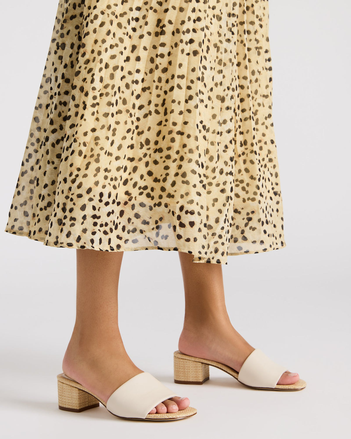 HAILEE Bone Leather Women's Square-Toe Raffia Block Heel Mule Sandal