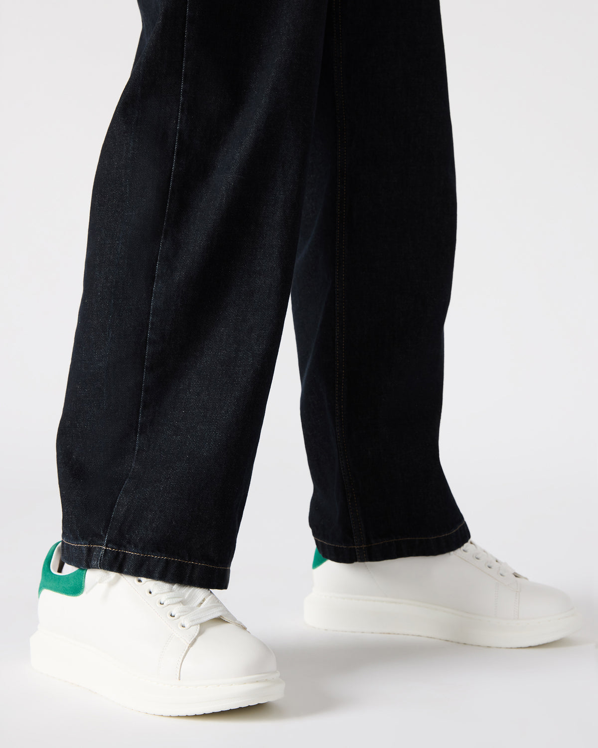 FROSTED Green Multi Men's Low-Top Lace-Up Sneaker