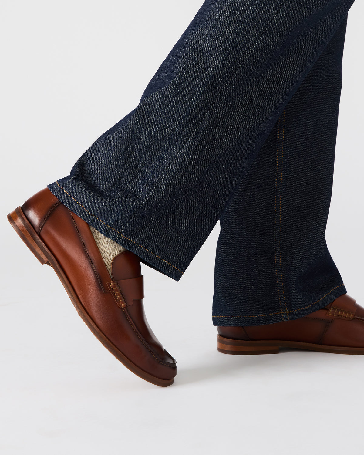 COLVER Cognac Leather Men's Slip-On Loafer