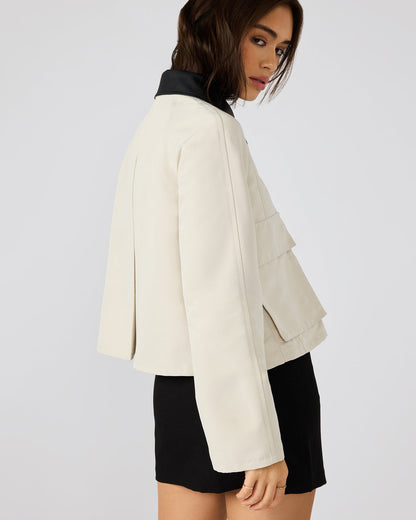 JUSTINA Barn Oatmeal Long-Sleeved Button-Up Women's Jacket