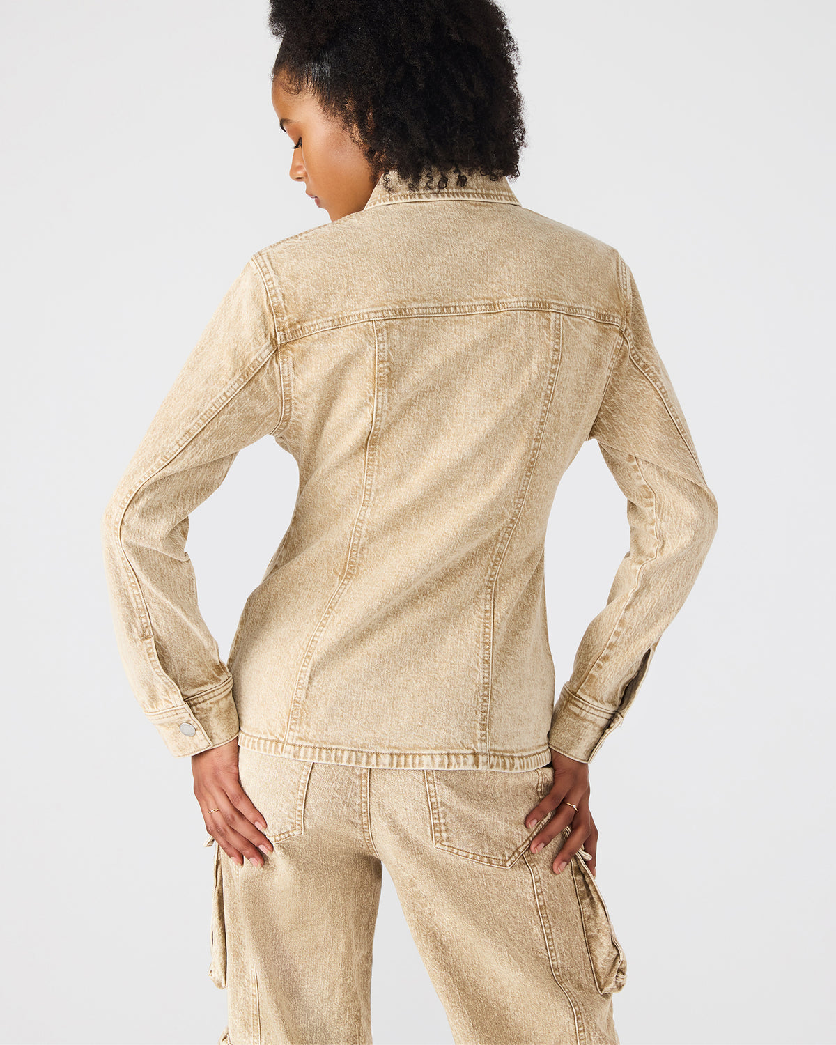 PARC Cafe Au Lait Long-Sleeved Button-Up Denim Women's Jacket