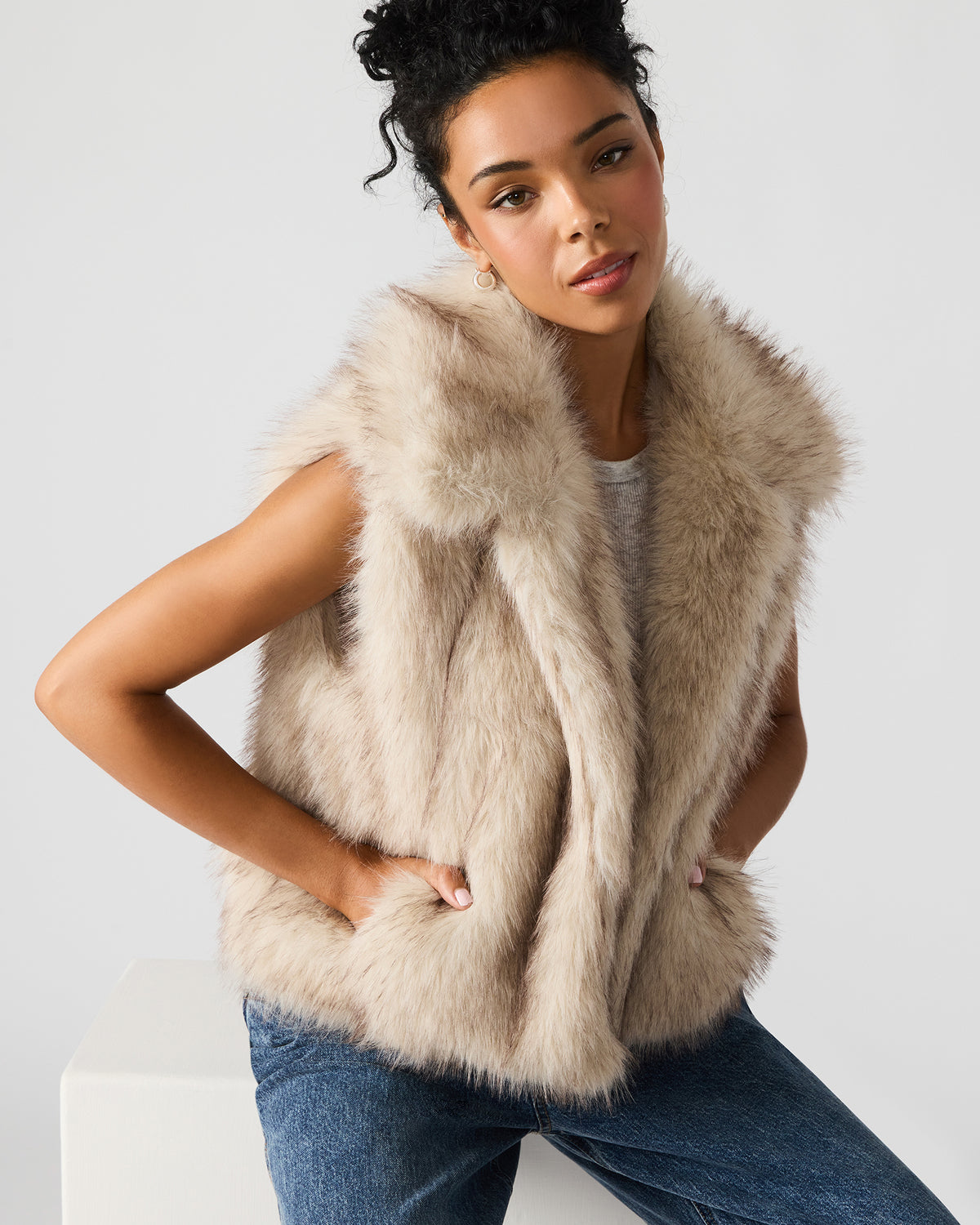 SAFIRA Natural Faux Fur Sleeveless Collared Women's Vest