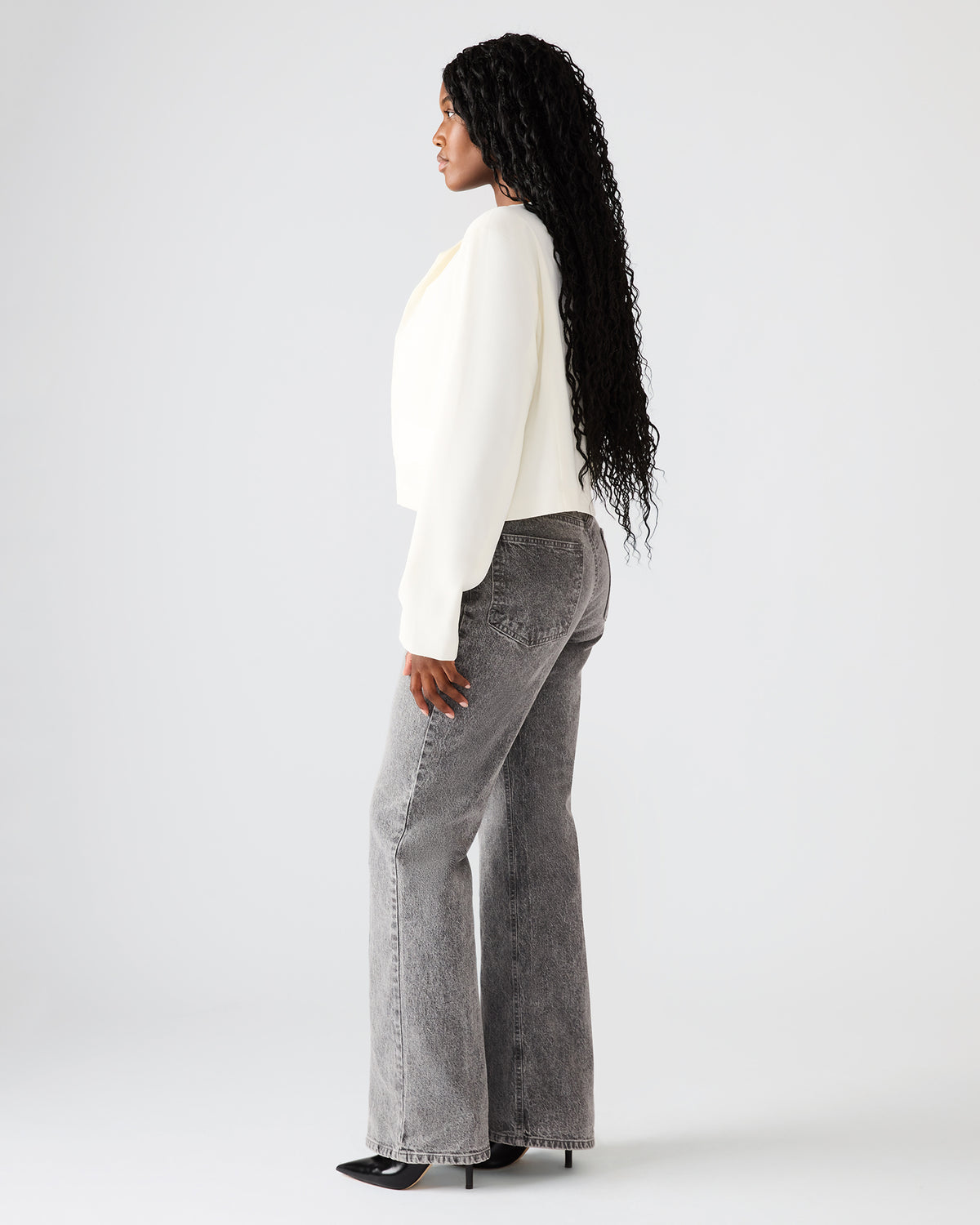 SERENEA White Women's Long-Sleeved Open-Front Blazer