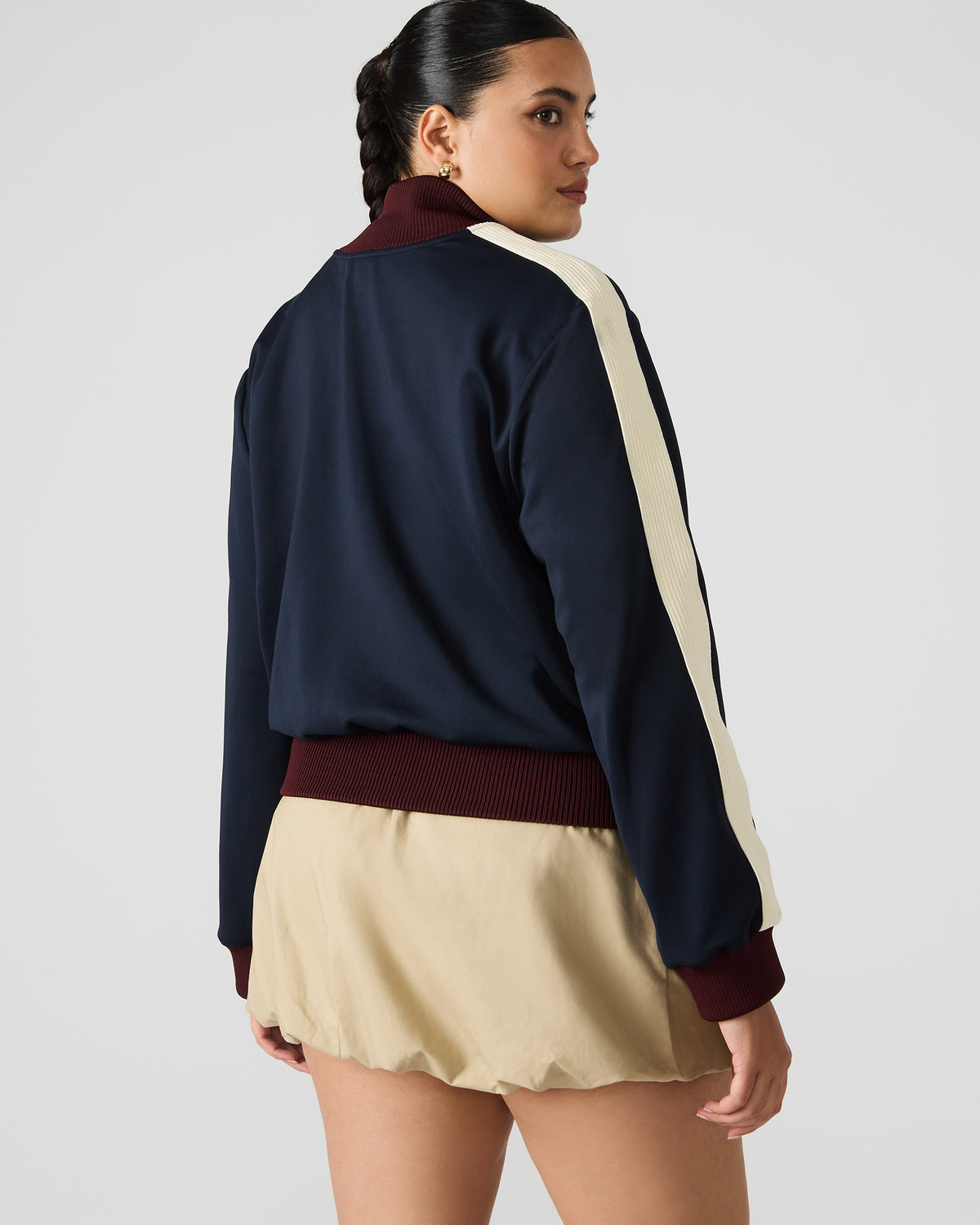 DAISY Midnight Long-Sleeved Zip-Up Athletic Women's Jacket