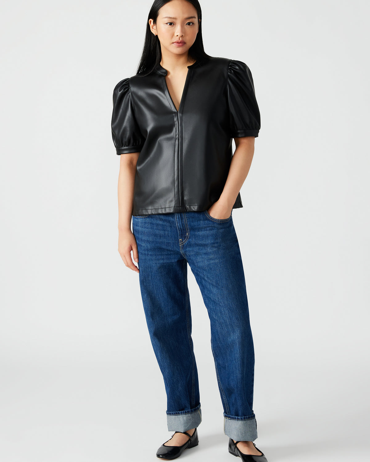 JANE Black Women's Short-Sleeved Suede Top