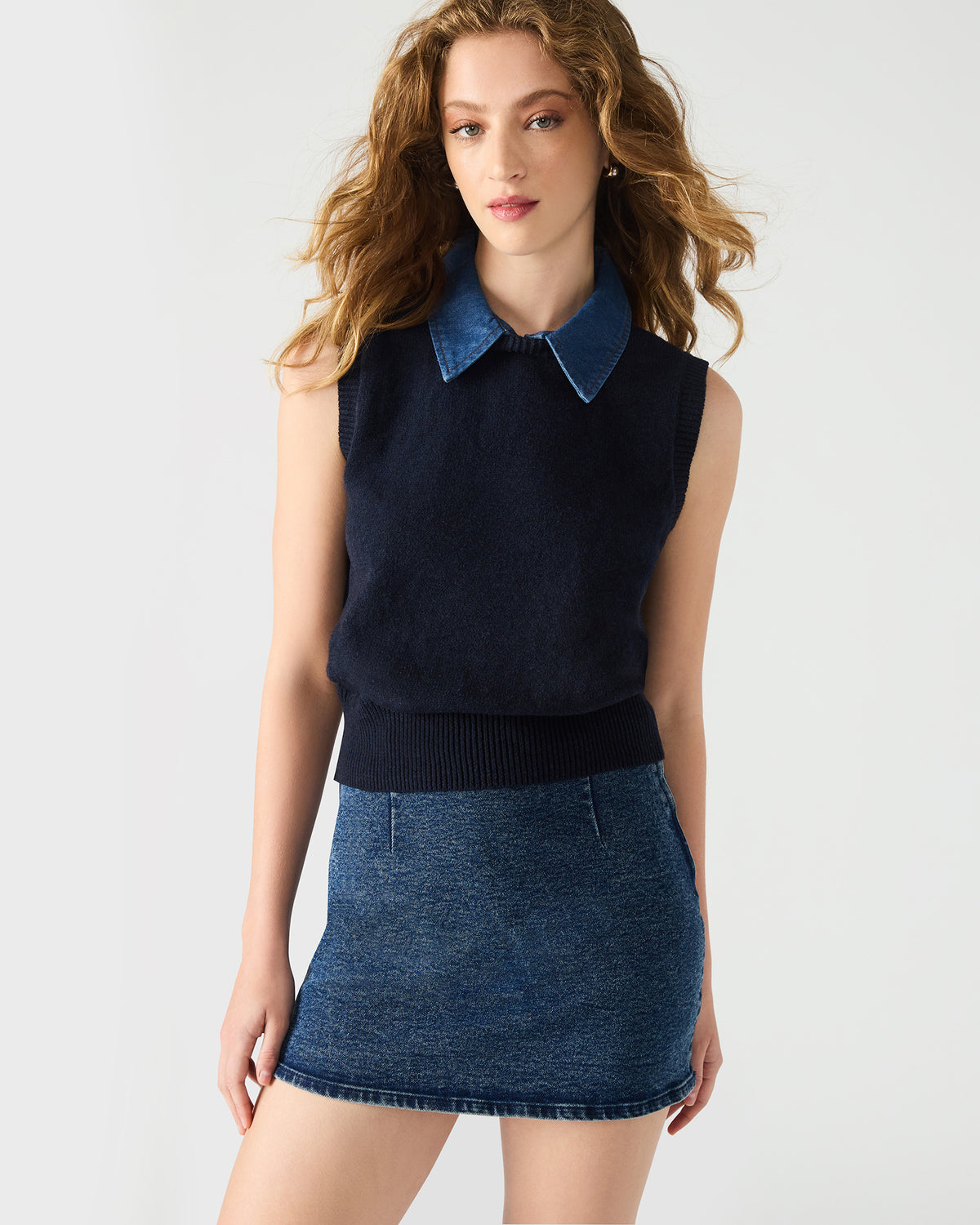 JEANE Sweater Vest Knit Collared Sleeveless Women's Top