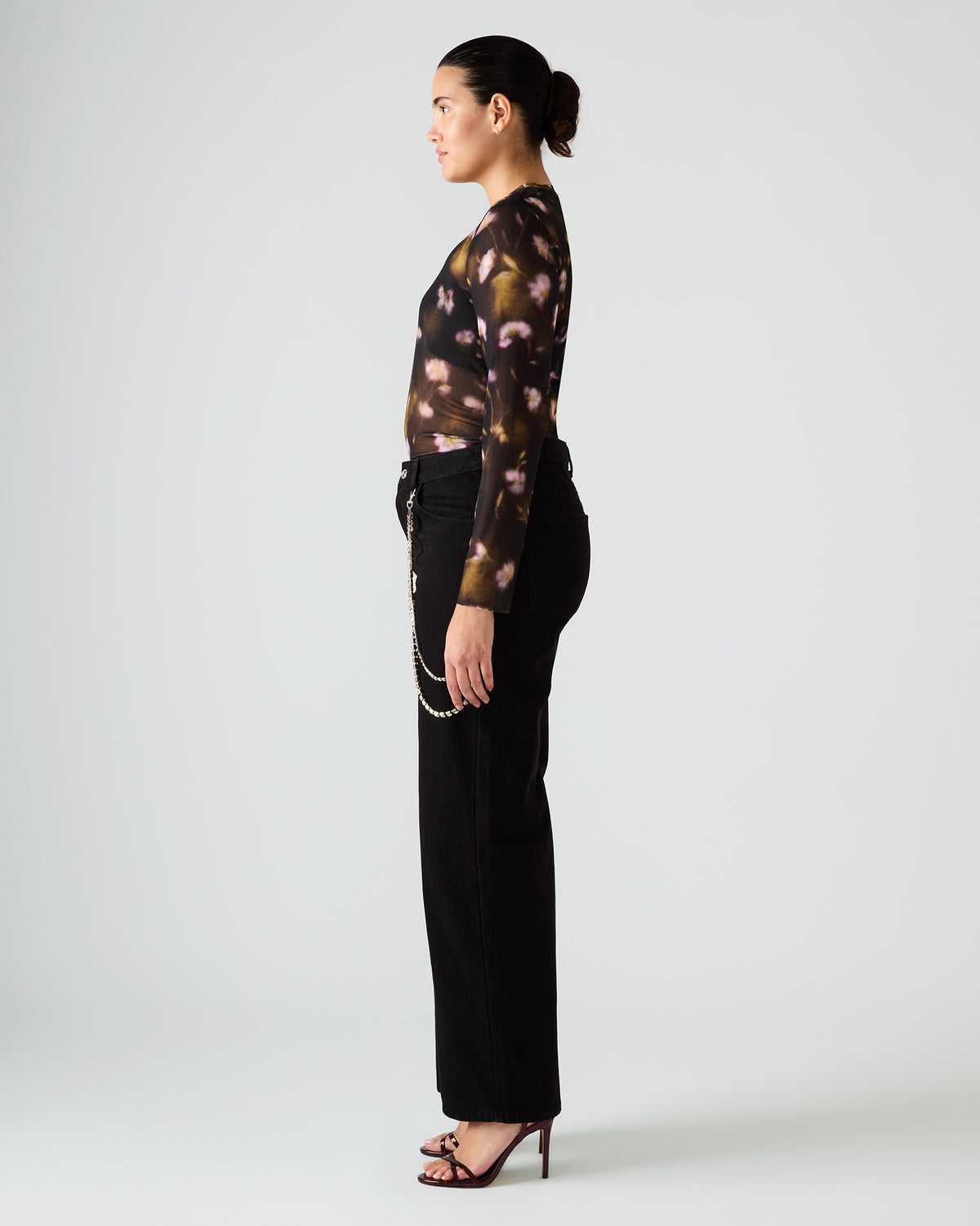 SWIFT Black Wide-Leg Denim Chain Women's Jean